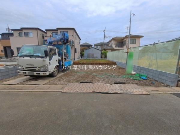 八潮市古新田　新築一戸建て　13期