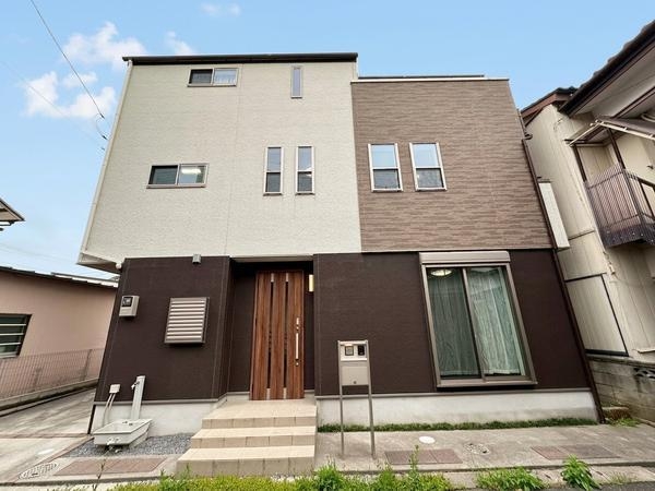 草加市八幡町　中古一戸建て