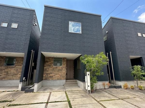 草加市弁天1丁目　中古一戸建て