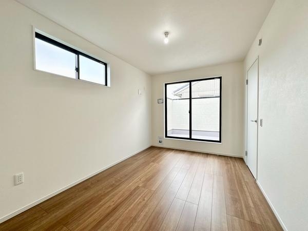 草加市吉町2丁目　新築一戸建て　8期7号棟