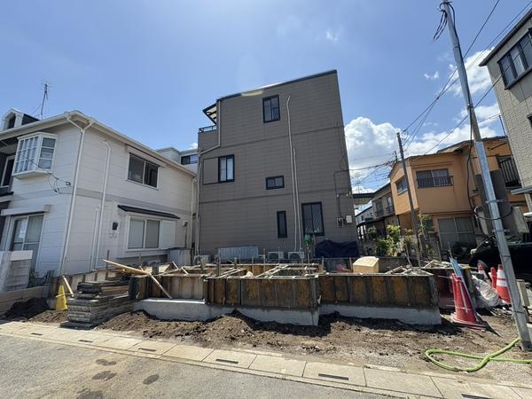 草加市手代3丁目　新築一戸建て　5期