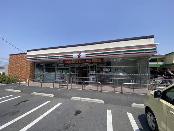 草加市旭町5丁目　新築一戸建て(セブンイレブン　草加松原5丁目店)