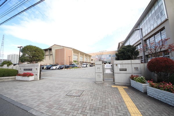 三郷市栄４丁目の土地(新和小学校)