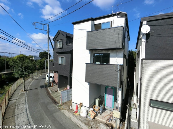 草加市谷塚仲町　新築一戸建て　1期