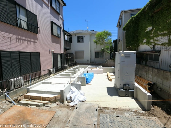草加市谷塚町　新築一戸建て