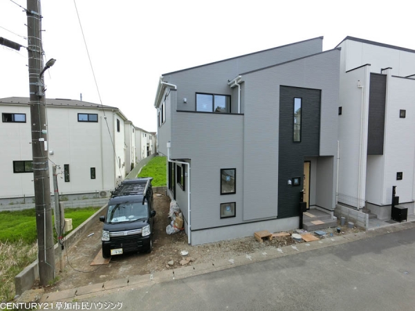 草加市新里町　新築一戸建て　II