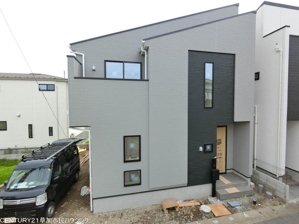 草加市新里町　新築一戸建て　II