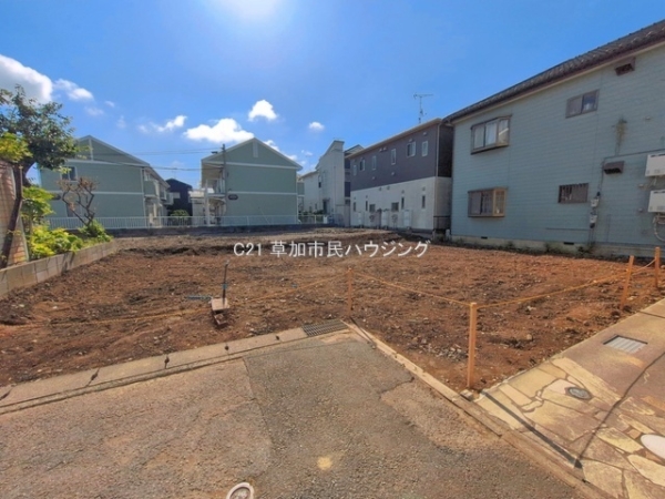 草加市稲荷6丁目　新築一戸建て　16期
