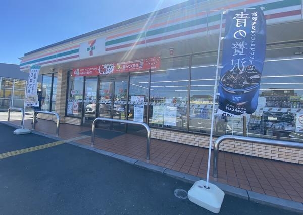 草加市氷川町　新築一戸建て　E号棟(セブンイレブン　草加谷塚バイパス店)