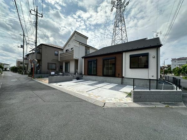 草加市新里町の中古一戸建て