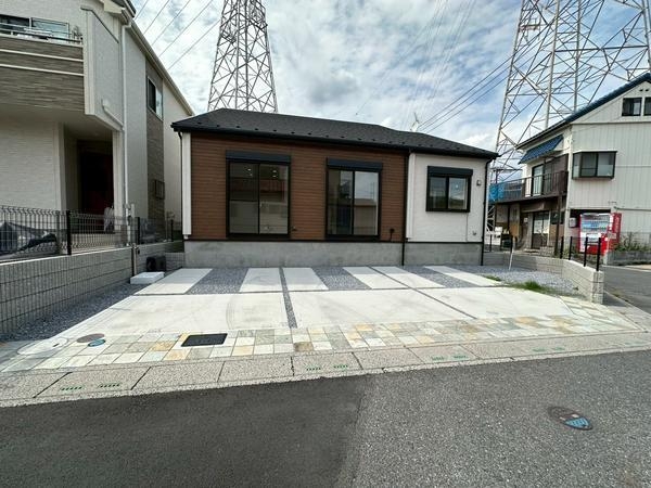 草加市新里町の中古一戸建て