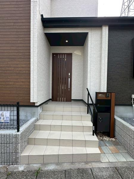 草加市新里町の中古一戸建て