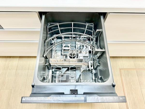 草加市新里町　新築一戸建て