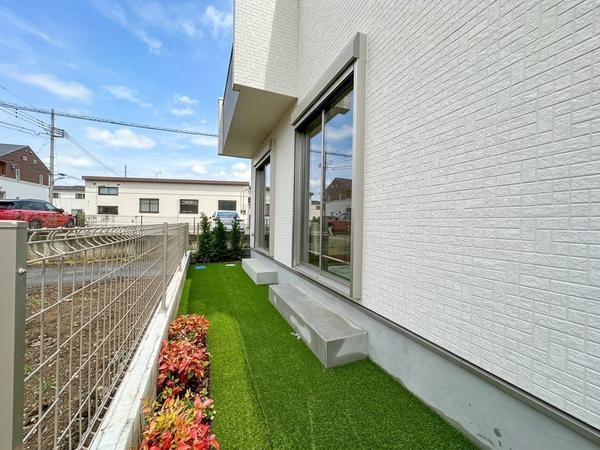 草加市新里町　新築一戸建て
