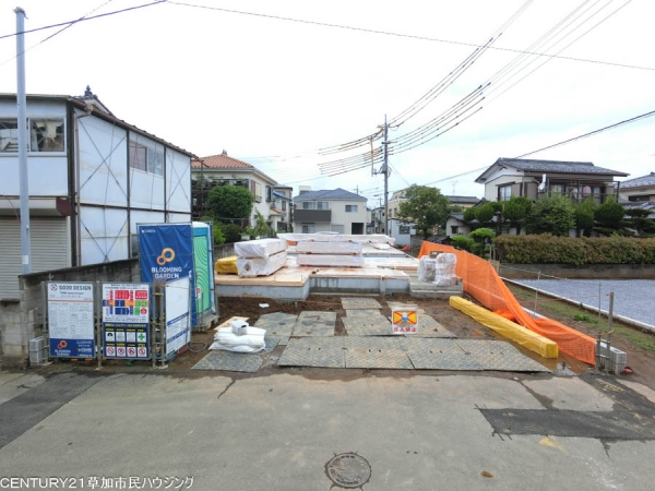 草加市新里町　新築一戸建て　1号棟