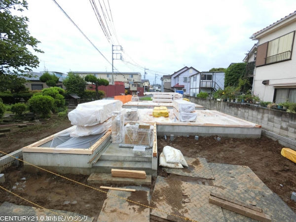 草加市新里町　新築一戸建て　2号棟