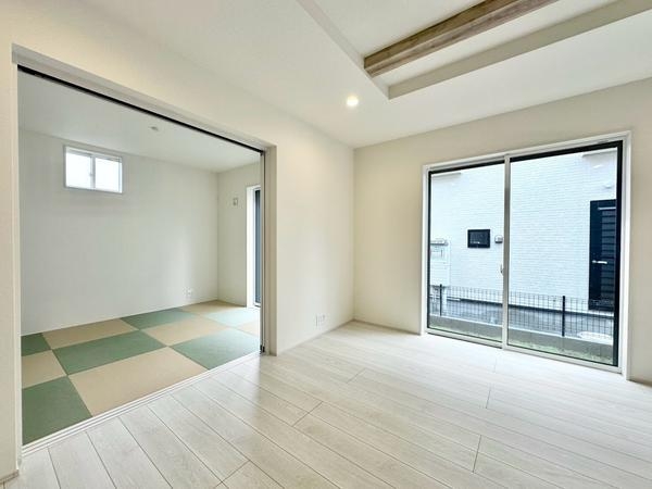 草加市新里町　新築一戸建て　2号棟