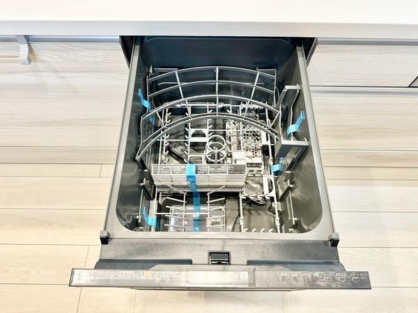 草加市新里町　新築一戸建て　2号棟
