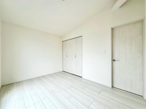草加市新里町　新築一戸建て　2号棟