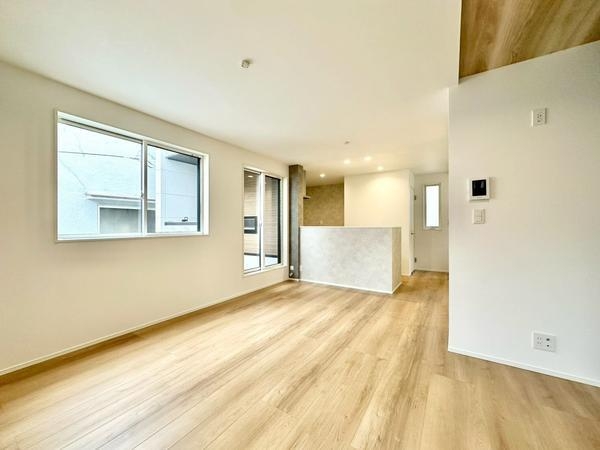 草加市吉町2丁目　新築一戸建て