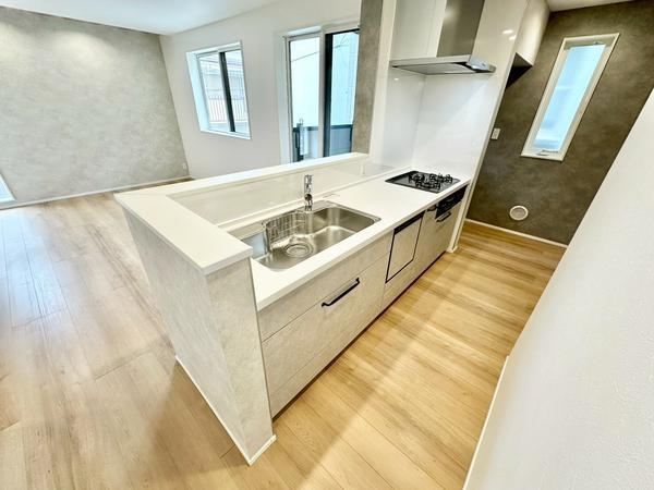 草加市吉町2丁目　新築一戸建て
