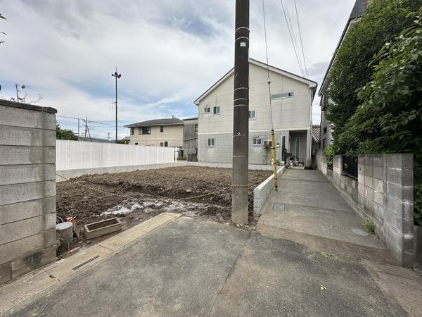 草加市新里町　新築一戸建て