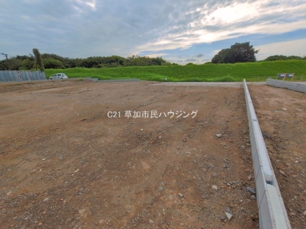 八潮市大字八條の土地