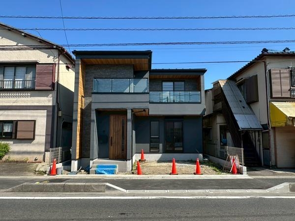 草加市長栄4丁目　新築一戸建て