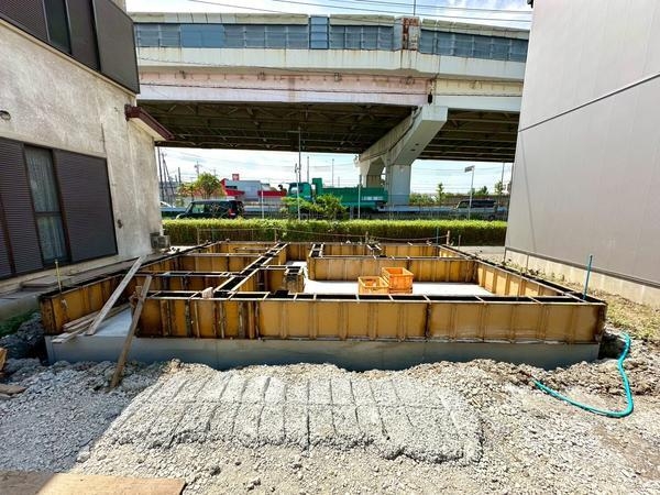 八潮市木曽根　新築一戸建て