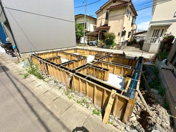 八潮市木曽根　新築一戸建て