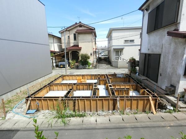 八潮市木曽根　新築一戸建て
