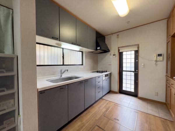 草加市瀬崎５丁目の中古一戸建て