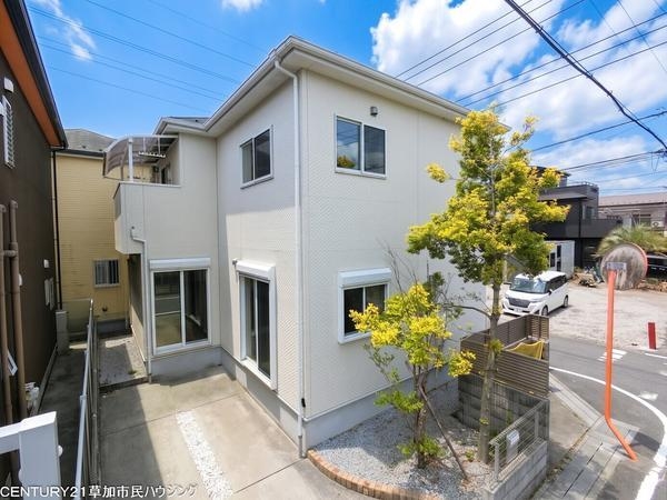 草加市青柳8丁目　中古一戸建て