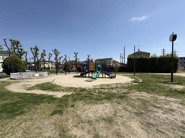 草加市西町の中古一戸建て(苗塚塚前公園)