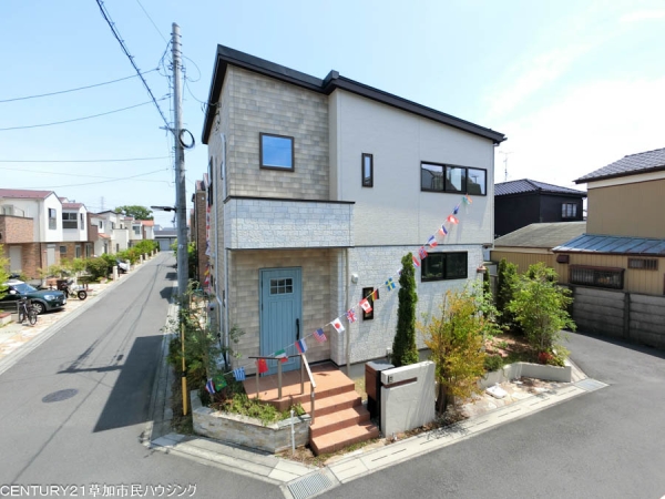 草加市両新田西町　中古一戸建て　01期