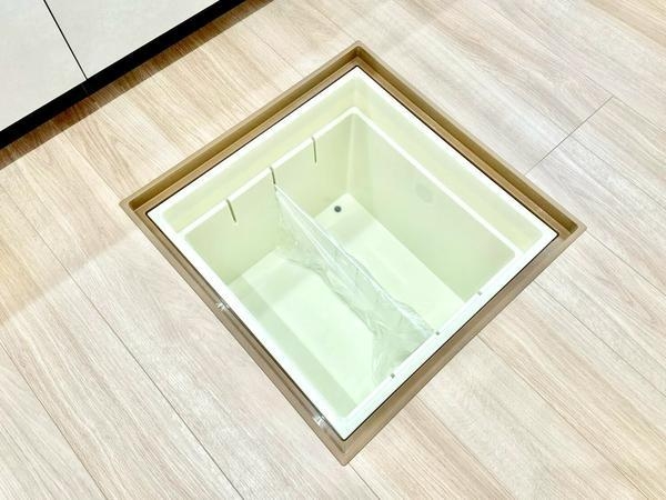草加市青柳6丁目　新築一戸建て　28期2号棟