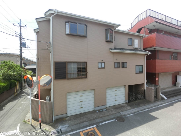草加市手代２丁目の中古一戸建て