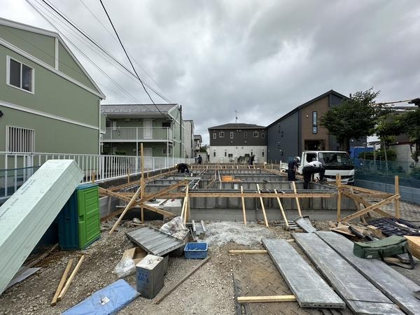 草加市稲荷6丁目　新築一戸建て　19期1号棟