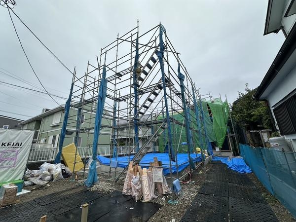 草加市稲荷6丁目　新築一戸建て　19期1号棟
