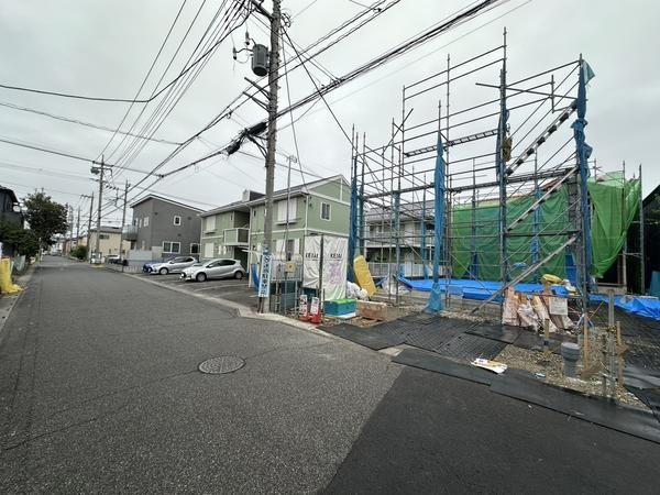 草加市稲荷6丁目　新築一戸建て　19期1号棟