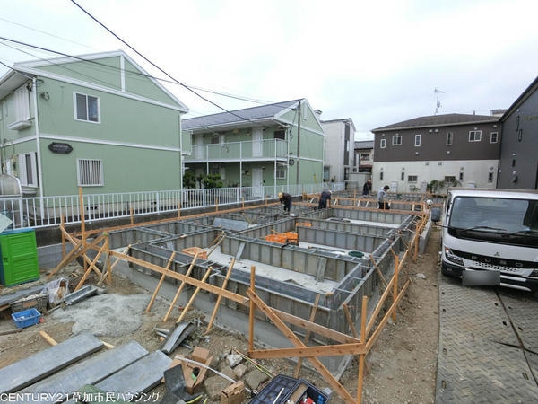 草加市稲荷6丁目　新築一戸建て　19期1号棟