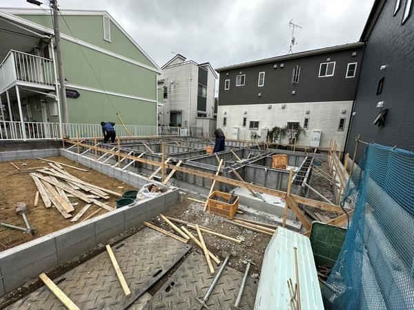 草加市稲荷6丁目　新築一戸建て　19期2号棟