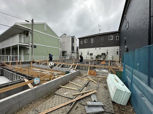 草加市稲荷6丁目　新築一戸建て　19期2号棟