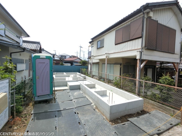 草加市長栄2丁目 新築一戸建て