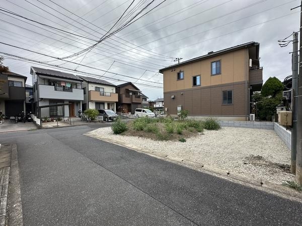 草加市青柳8丁目　新築一戸建て　01期