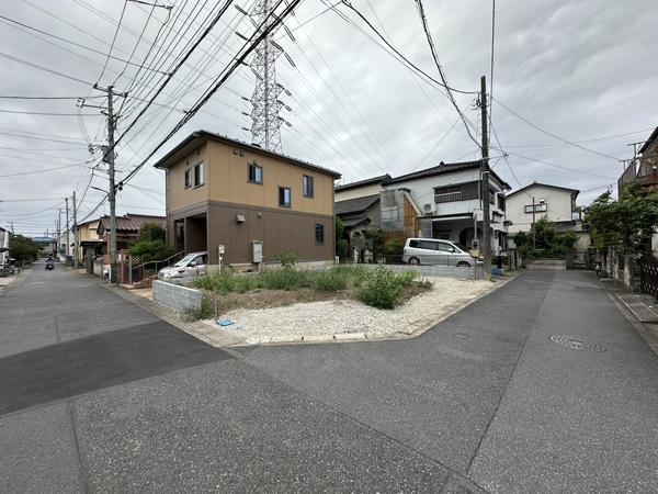 草加市青柳8丁目　新築一戸建て　01期