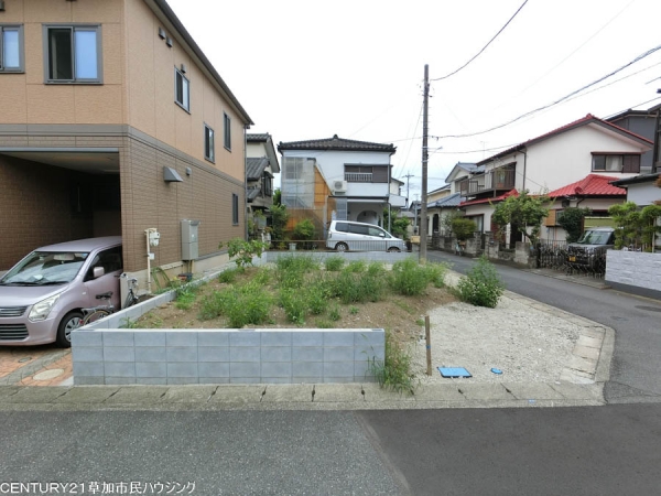 草加市青柳8丁目　新築一戸建て　01期
