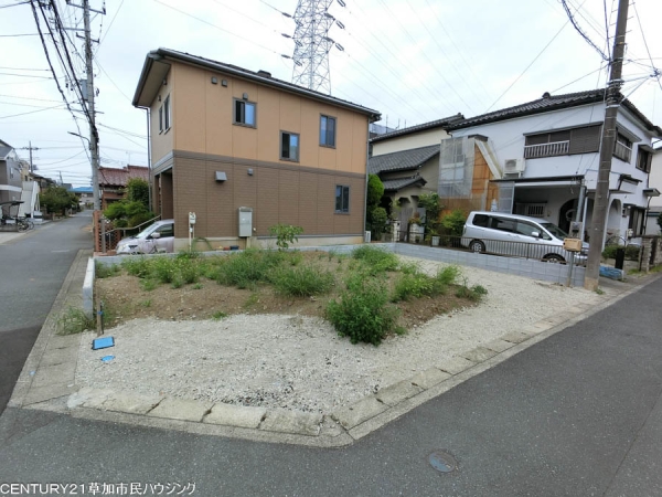 草加市青柳8丁目　新築一戸建て　01期