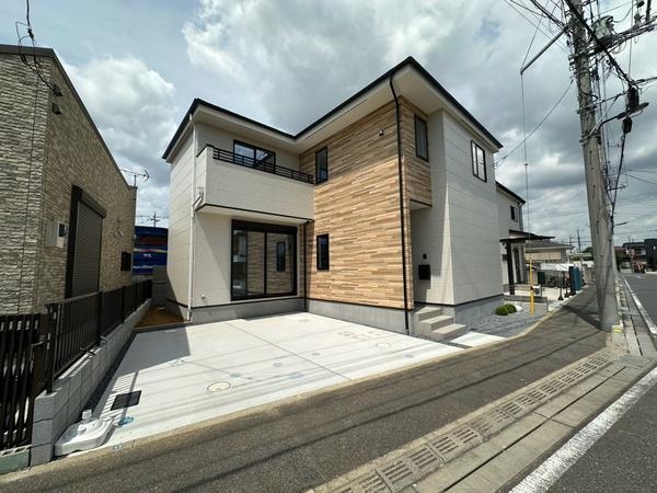 草加市稲荷4丁目　新築一戸建て　17期
