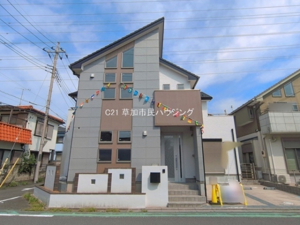 八潮市中央4丁目　中古一戸建て